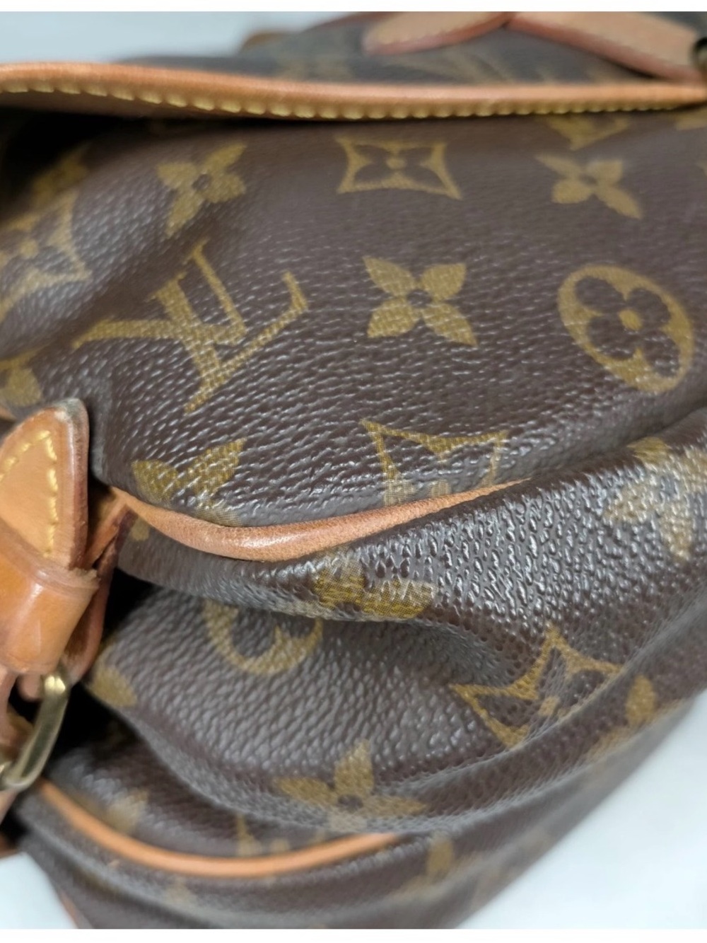 Louis Vuitton Crossbody bag Saumur 30 Brown Monogram  Trim-Preowned - Picture 6 of 9